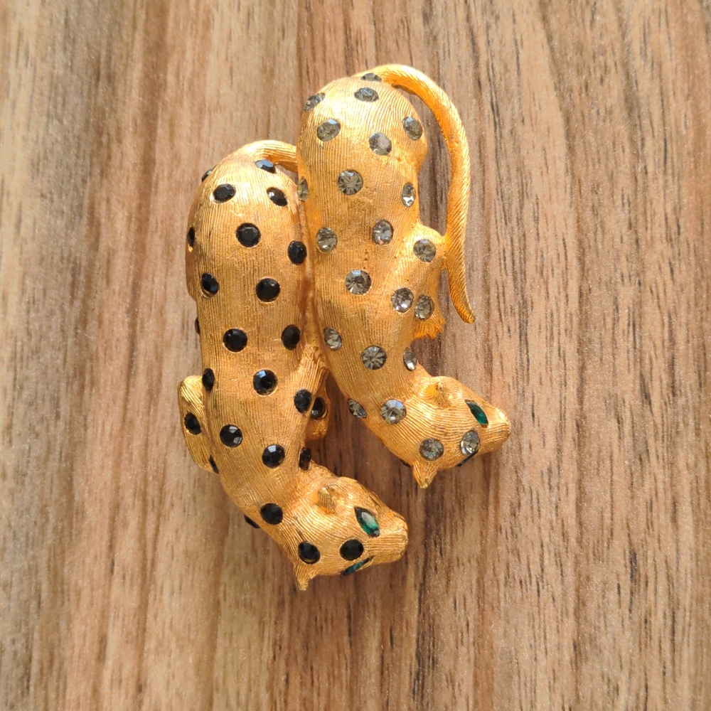 Jaguar Brooch